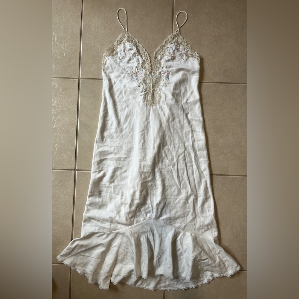 VTG White Sara Beth Bridal Satin Lace Embroidery Floral Slip Nightgown Large